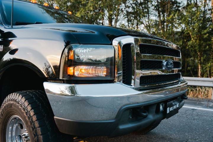 Image 5: MKM Customs Modified 2007 Grille, for Ford Powerstroke 1999-2004 Superduty/Excursion (Chrome)